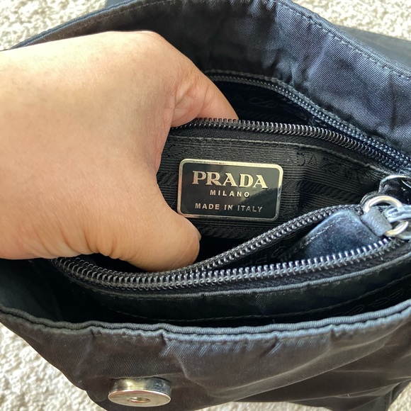 Prada Authentic vintage bag made in Italy - Picture 3 of 6